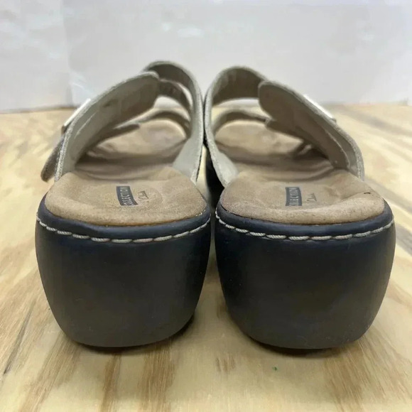 Clarks Collection Women's Slide Sandals Soft Cushion Sz 9.5 Metallic Gold - Picture 5 of 13